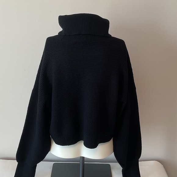 Noa Noa Cropped Turtleneck Sweater - Picture 4 of 7